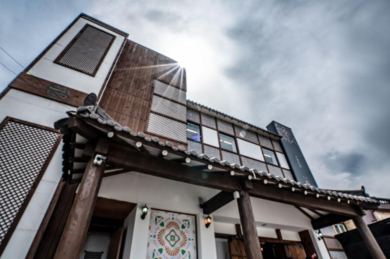 Hotelarrive Jeonju Sihwayeonpung Exteriör bild