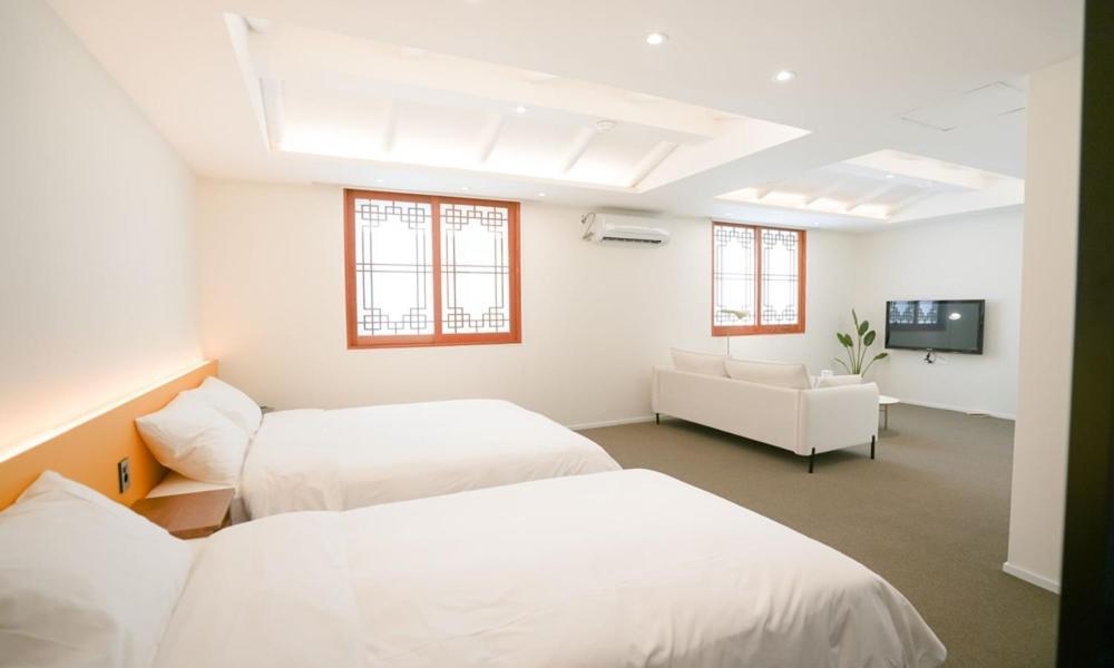 Hotelarrive Jeonju Sihwayeonpung Exteriör bild